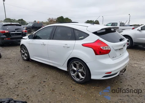 2013 Ford Focus St z USA, uszkodzony, nr VIN 1FADP3L96DL360733